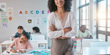 Quando uma professora ganha o mundo, uma geração ganha também! – por Patrícia Romano, Diretora-Executiva da Seven Bilíngue